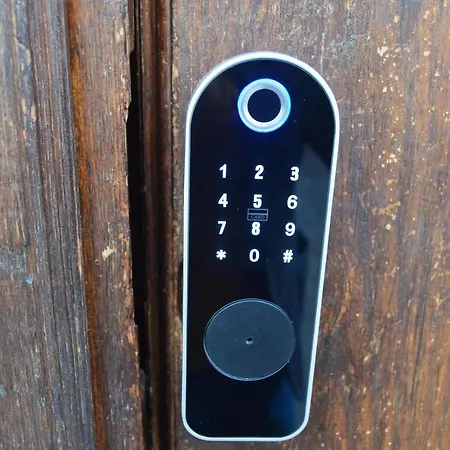 Alcazar Viejo Parking Tourist Daire