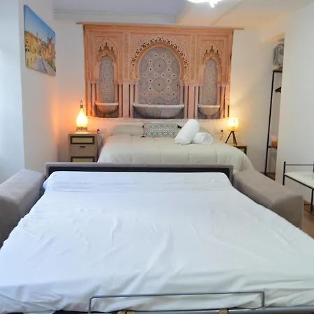 Alcazar Viejo Parking Tourist Daire *