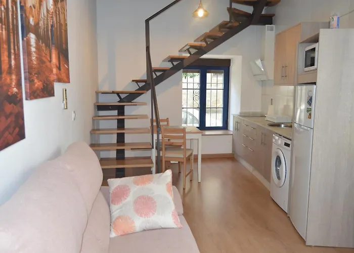 Alcazar Viejo Parking Tourist قرطبة