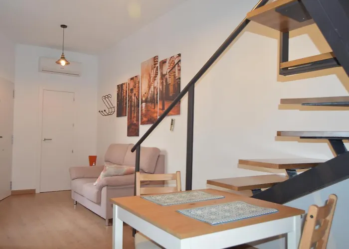 Alcazar Viejo Parking Tourist *