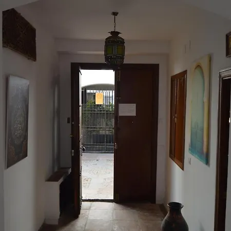 Апартаменти Alcazar Viejo Parking Tourist *