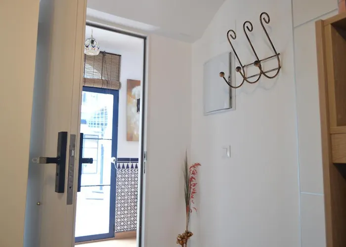 Alcazar Viejo Parking Tourist Córdoba