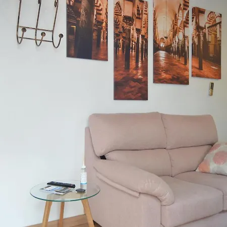 Alcazar Viejo Parking Tourist Apartment Cordoba